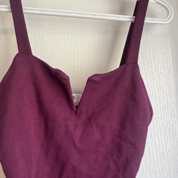 Socialite tight vneck bodysuit - Picture 2 of 5